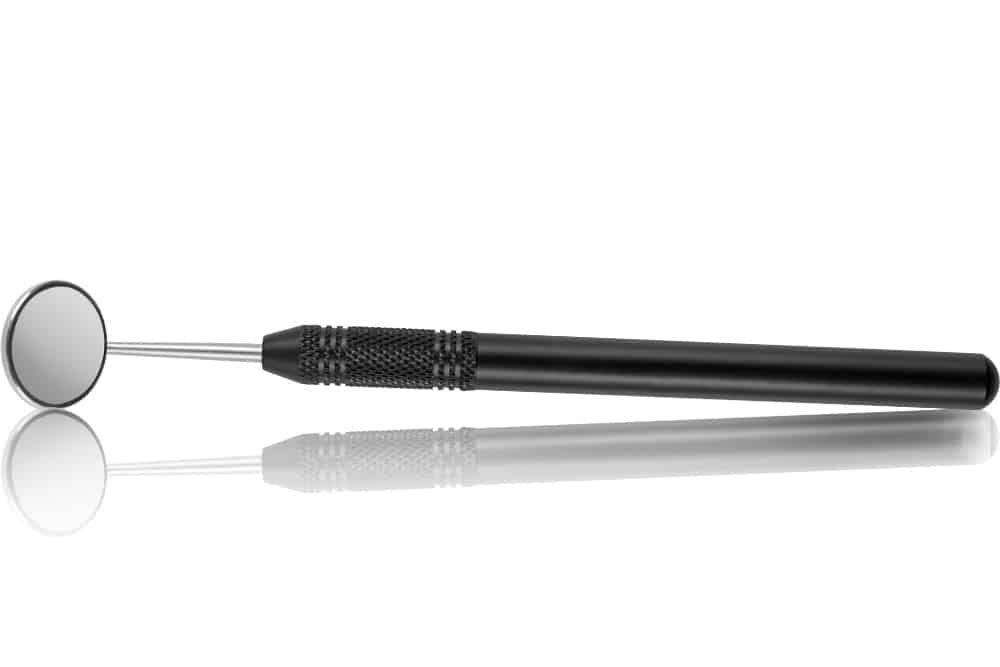 Hos Kolbotn Tannklinikk bruker tannleger håndspeil og sonde for grundig tannkontroll – Oppegård, Greverud, Myrvoll og Sofiemyr.