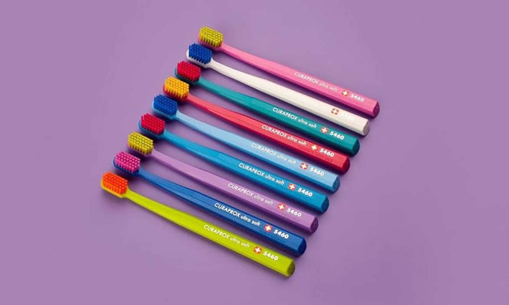 Hos Kolbotn Tannklinikk anbefales myk tannbørste for å forebygge ising – Kolbotn, Follo, Oppegård og Myrvoll.