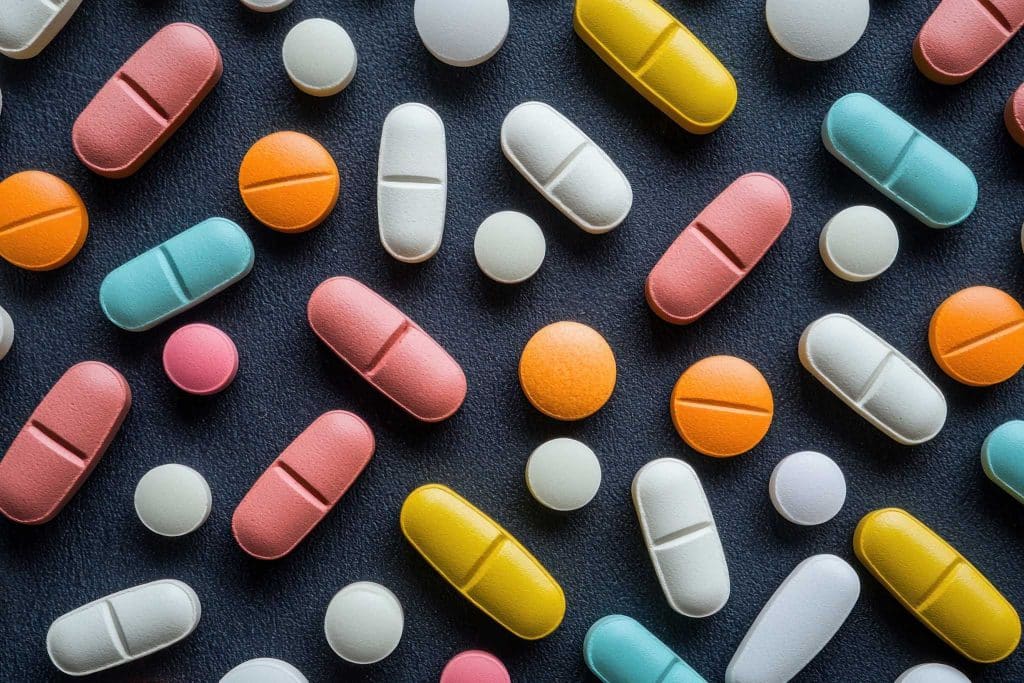 Hos Kolbotn Tannklinikk viser vi sammenhengen mellom osteoporosemedisiner og tannbehandling – tannleger i Kolbotn, Follo, Oppegård og Vinterbro tilbyr trygg behandling for pasienter på bisfosfonater og Prolia.